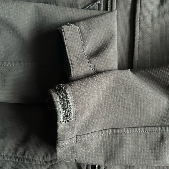 The North Face shell - used like new - Picture 5 of 7